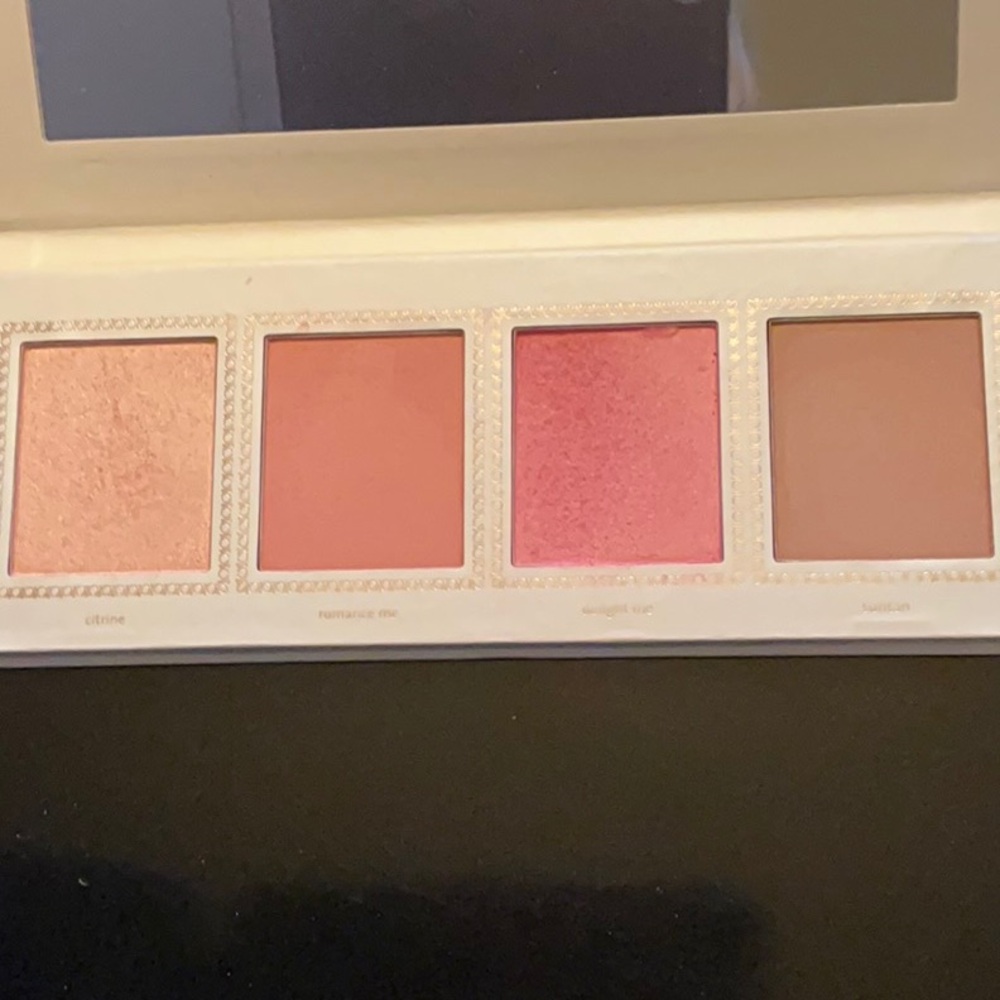 JOUER COSMETICS CHAMPAGNE AND MACARONS CHEEK PALETTE - SWEET CHEEKS